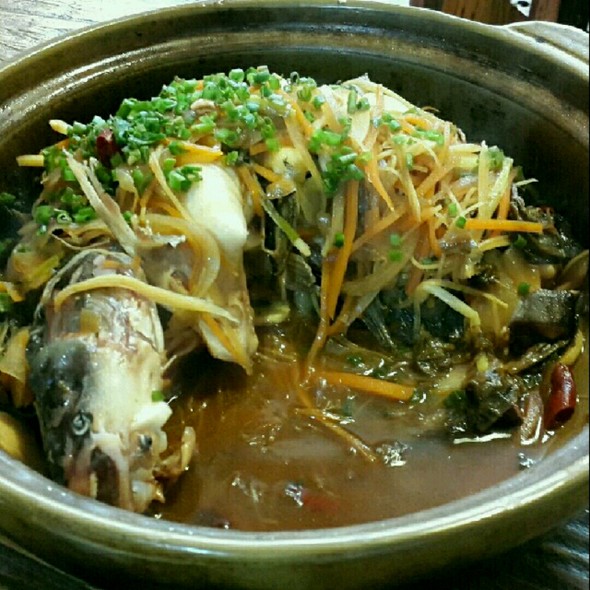 砂锅旱蒸剑骨鱼