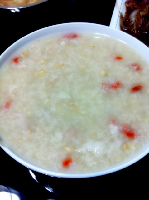 大米燕麦枸杞粥
