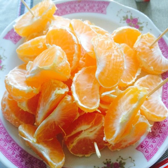 餐前吃橘子瓣_梓怿碧海蓝天的美食日记